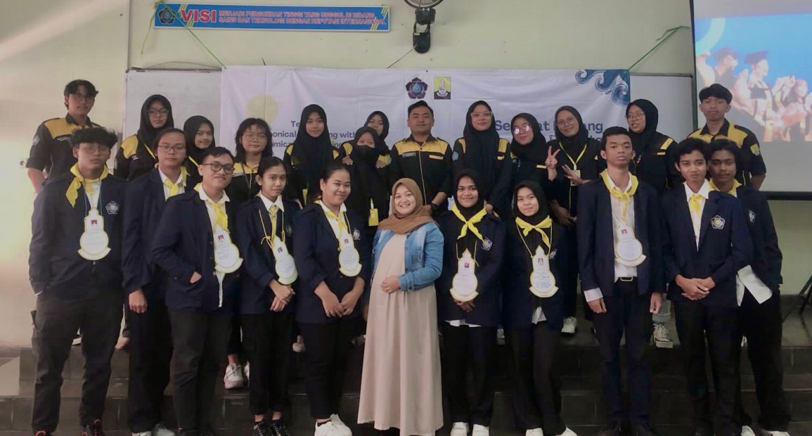 Makrab HMTK IST Akprind Yogyakarta: Menyelami Kreativitas dan Inovasi di Dunia Akademik dan Non Akademik